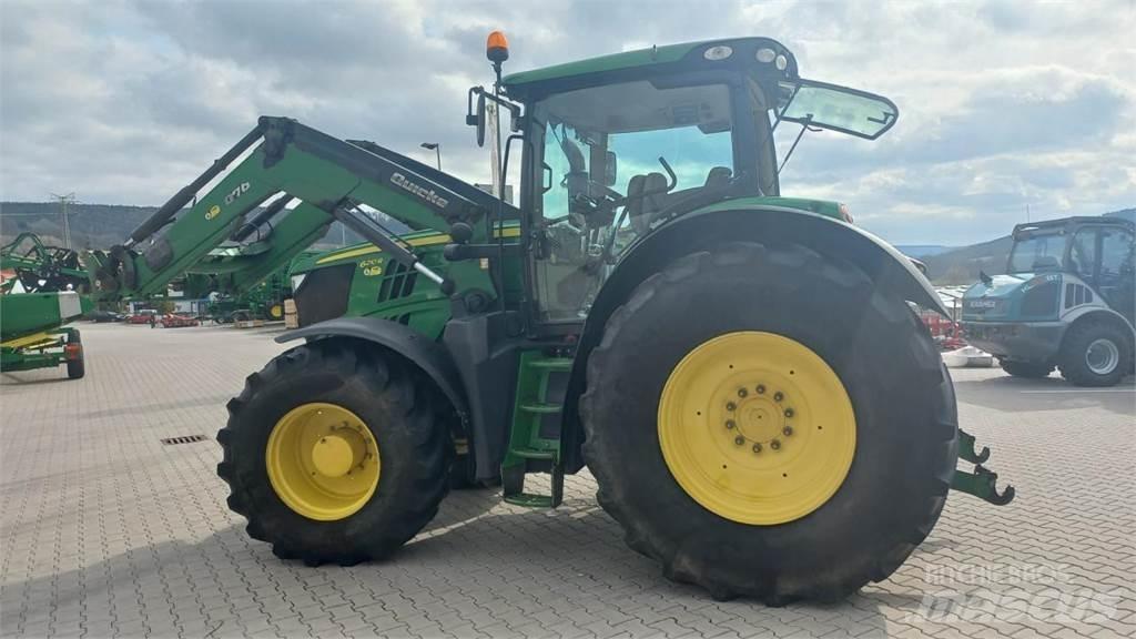 John Deere 6210R Tractoren