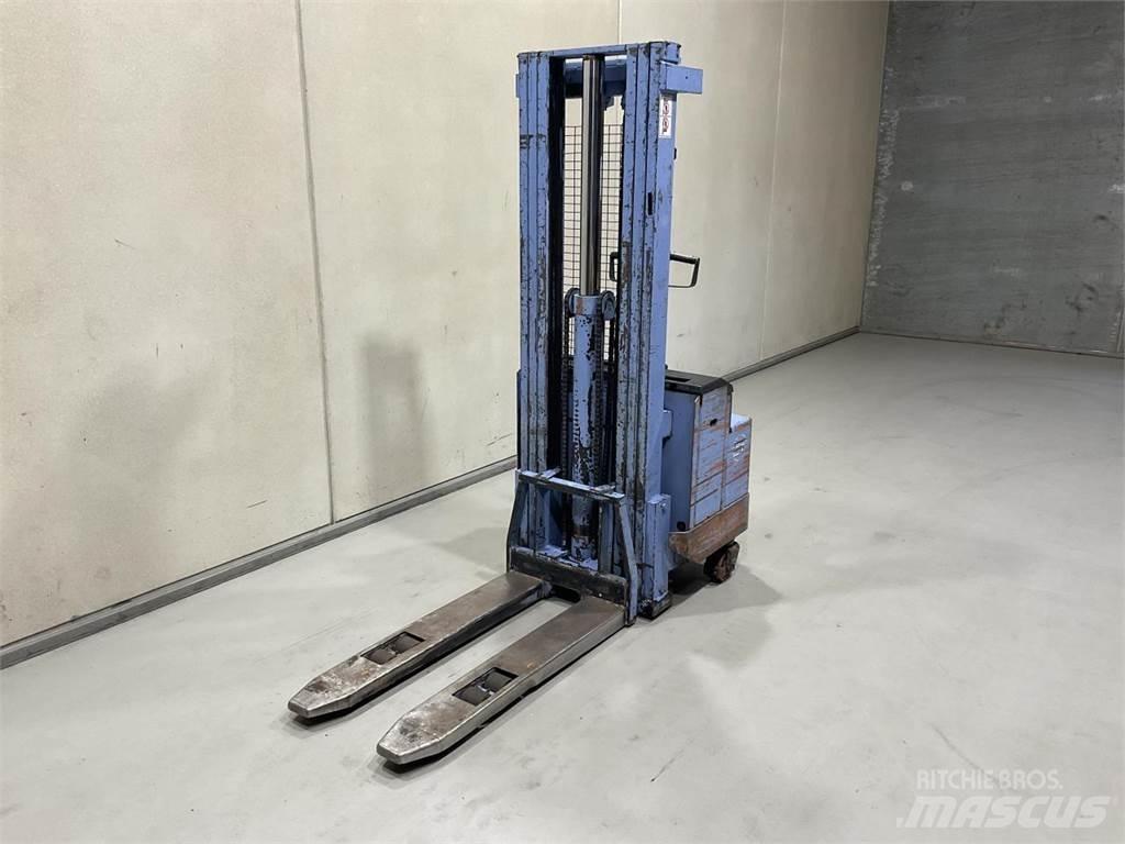 BT LSV 1250 E Zelfrijdende stapelaars