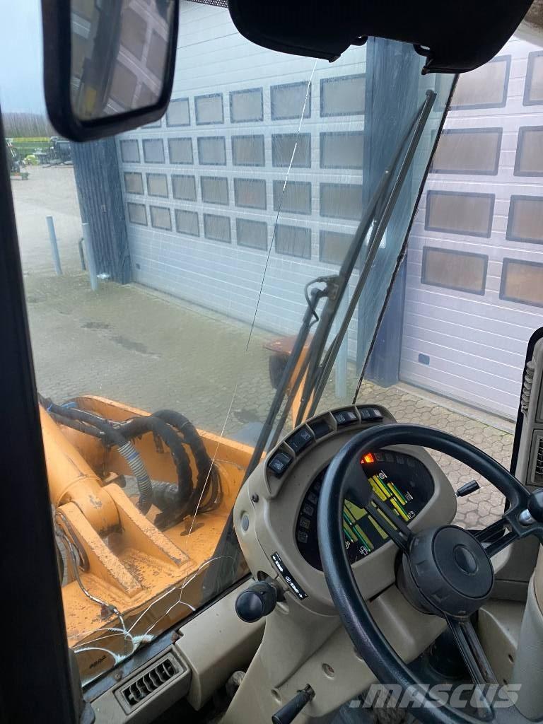 CASE 621 D Wielladers