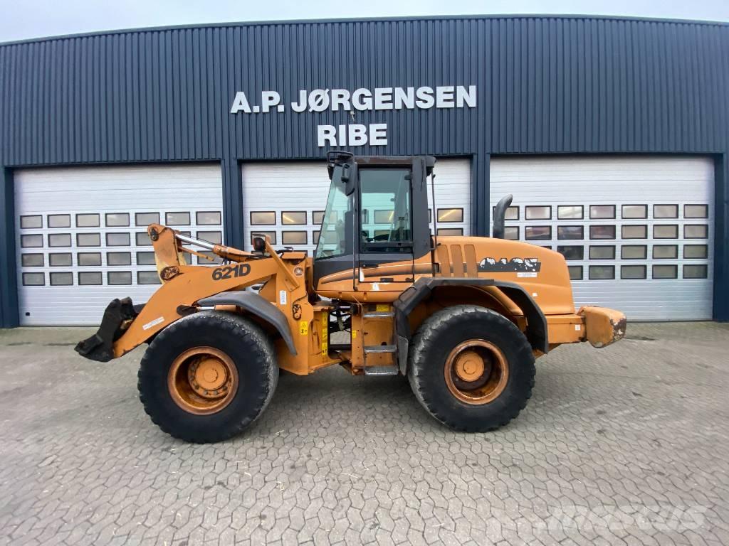 CASE 621 D Wielladers