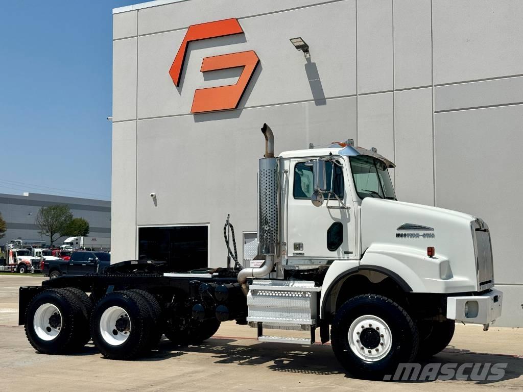 Western Star 4800 Trekkers