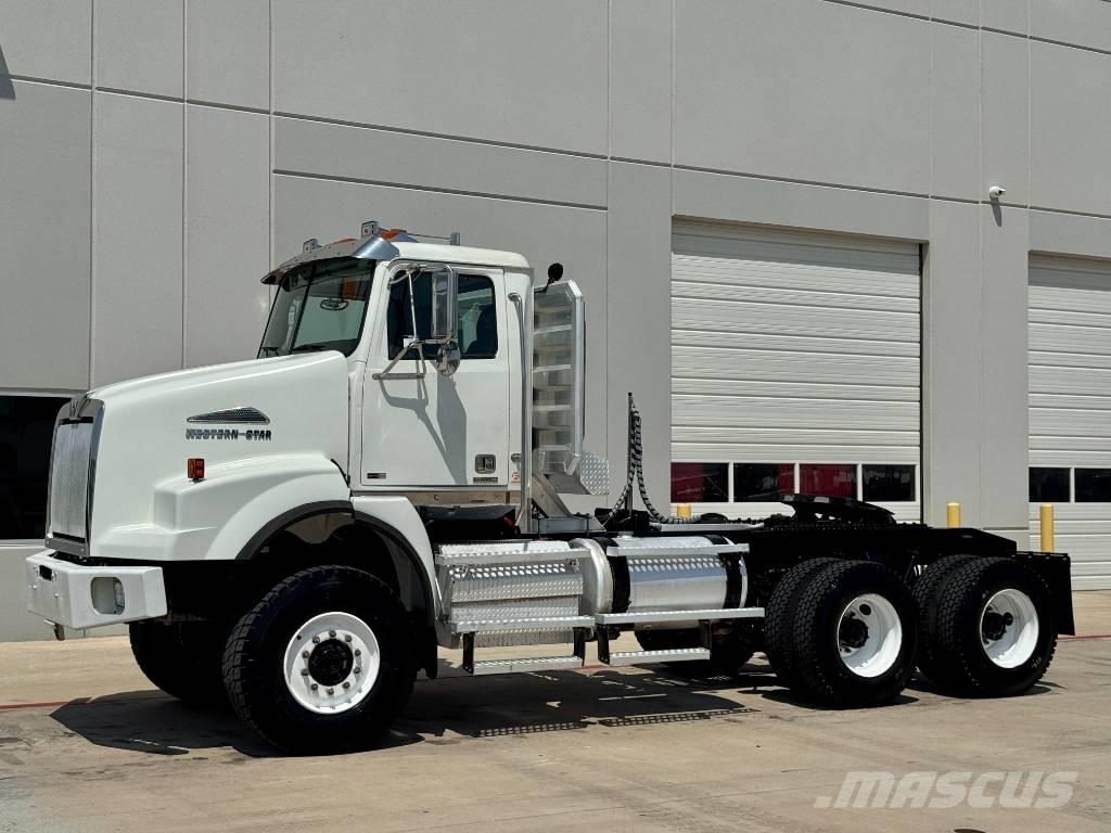 Western Star 4800 Trekkers