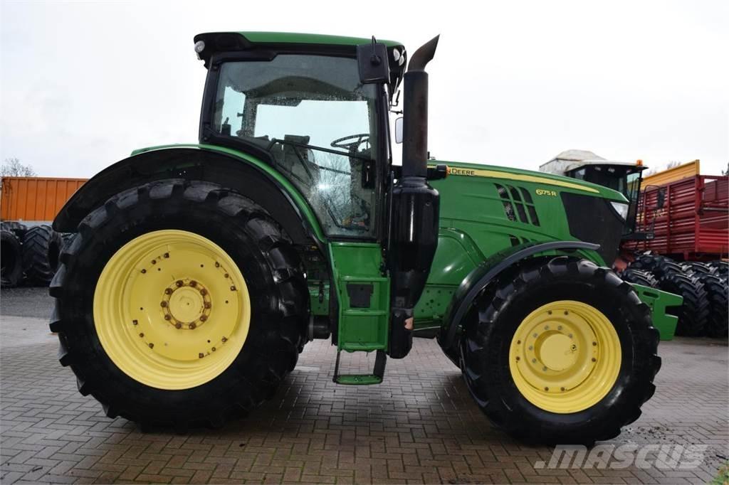 John Deere 6175 R Tractoren