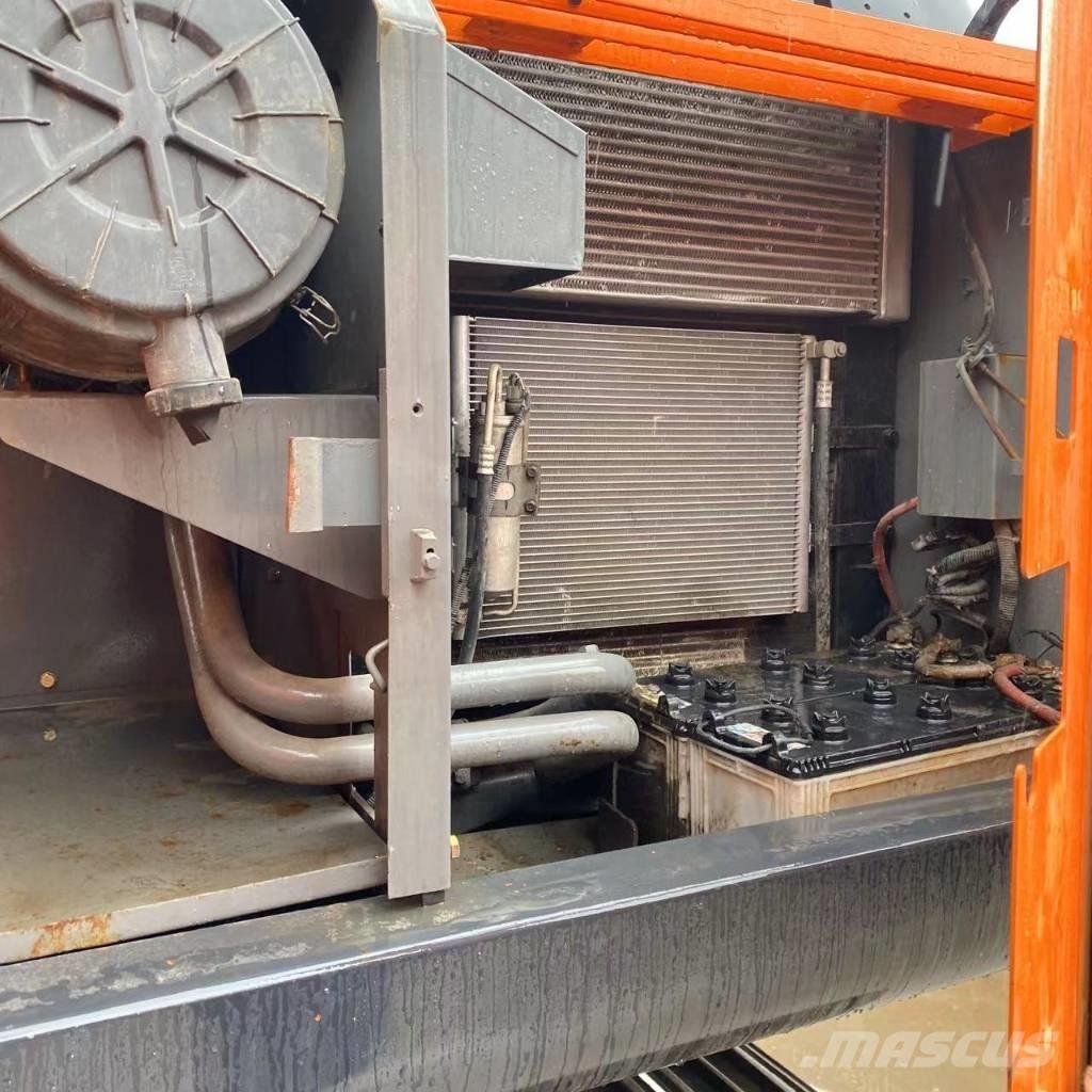 Hitachi ZX 210 Rupsgraafmachines