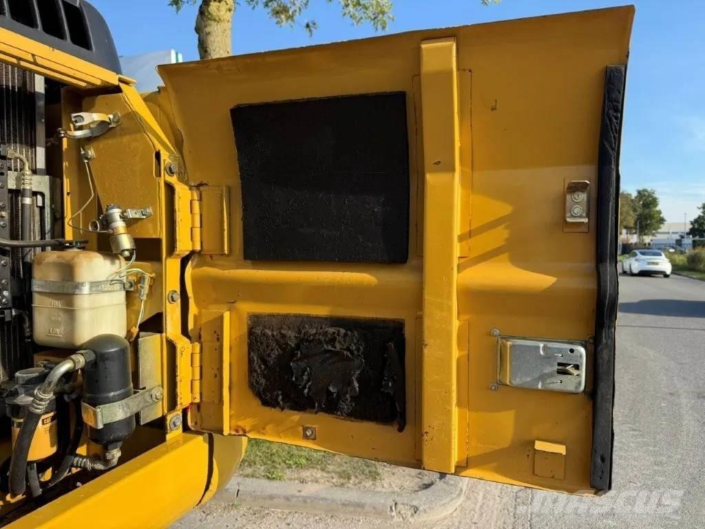 CAT 320BLN Graaf-laadcombinaties