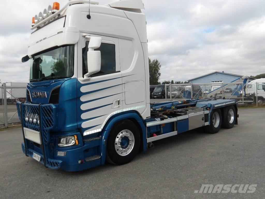 Scania R580 6x2 Vrachtwagen met containersysteem