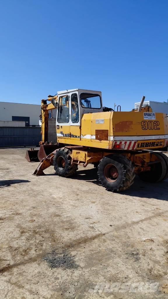 Liebherr A 902 Wielgraafmachines