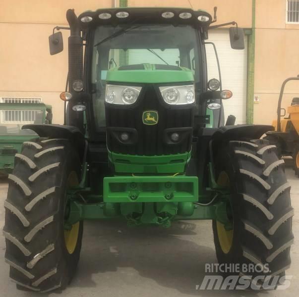 John Deere 6150 R Tractoren