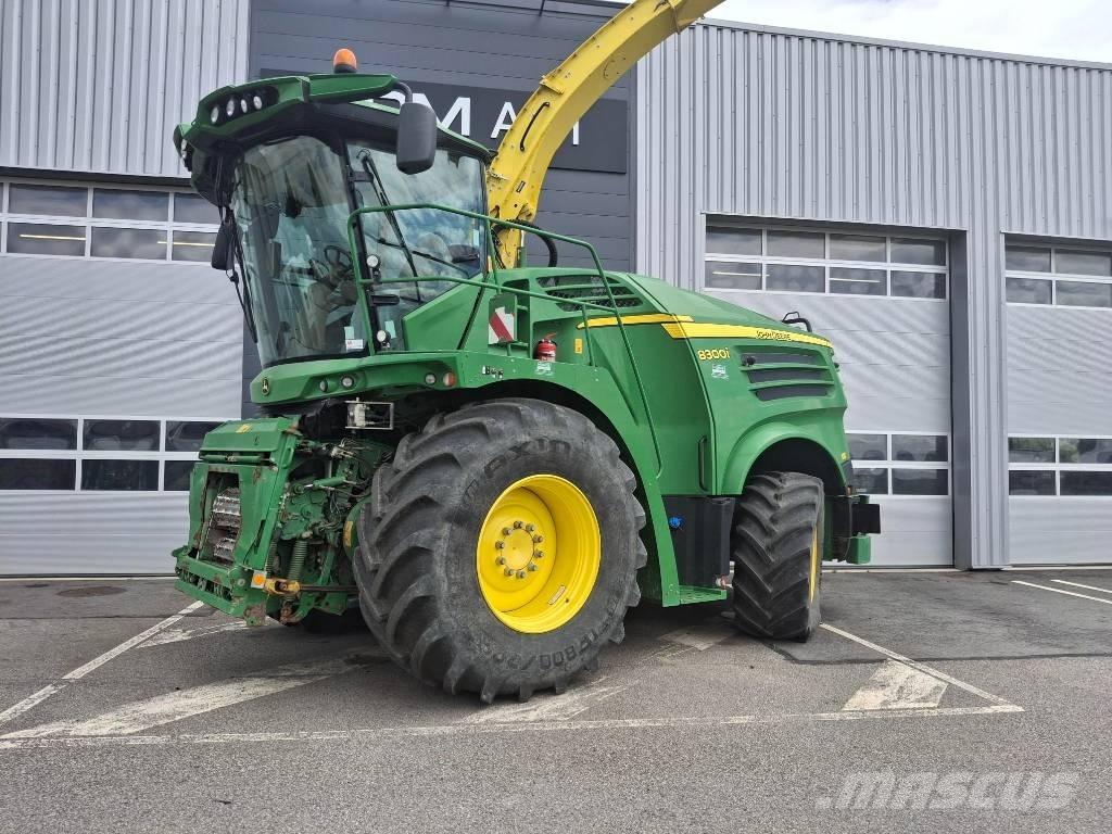 John Deere 7300 i Zelfrijdende veldhakselaars