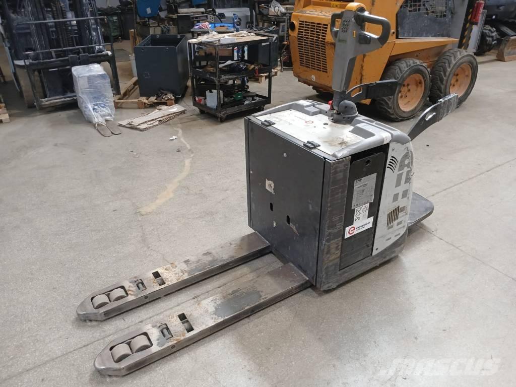 UniCarriers PLP 200 Pallettruck met meerij platform