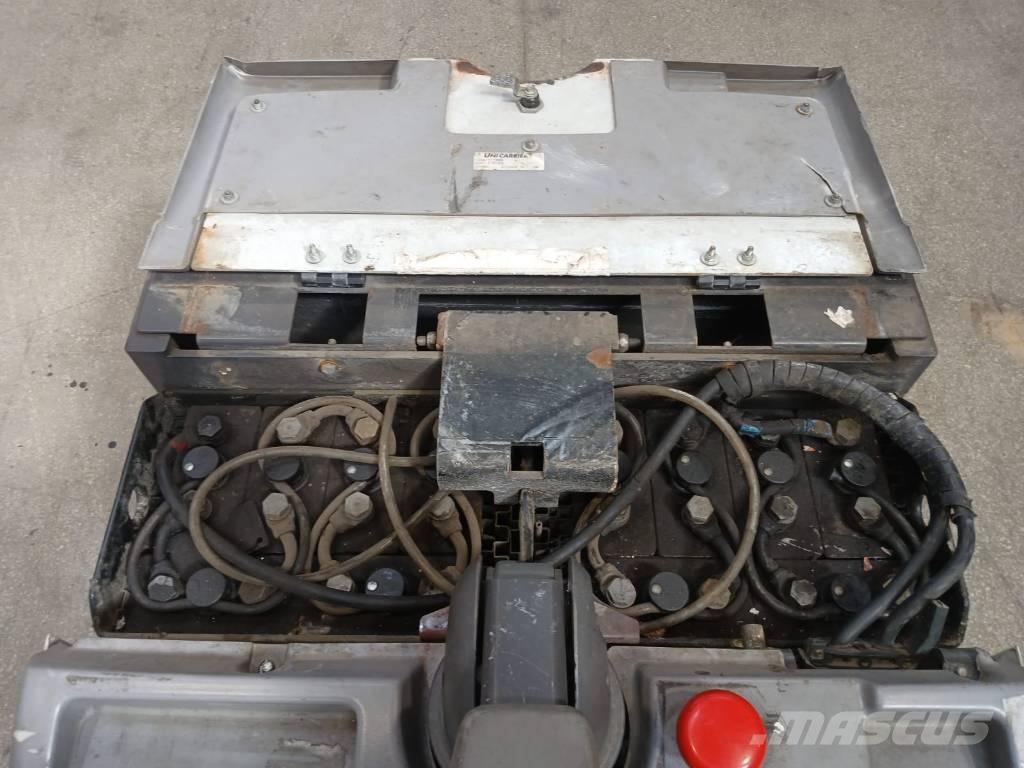 UniCarriers PLP 200 Pallettruck met meerij platform