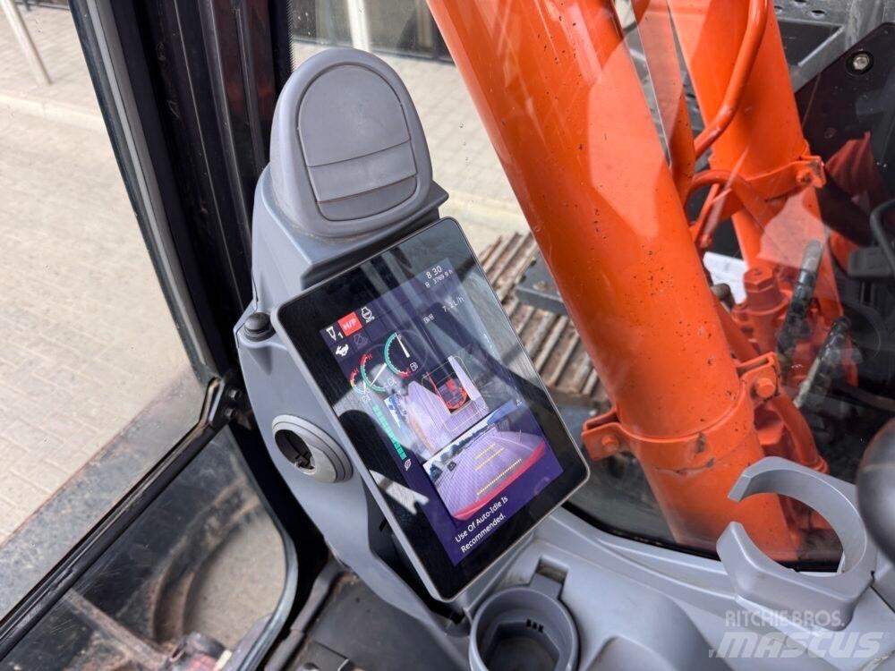 Hitachi ZX135USBL-7 Rupsgraafmachines