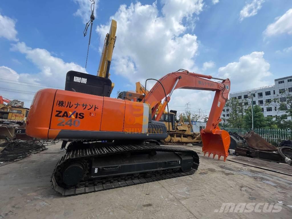 Hitachi ZX 240 Rupsgraafmachines