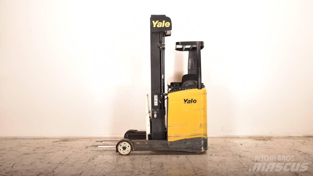 Yale MR 14 Reachtruck voor hoog niveau