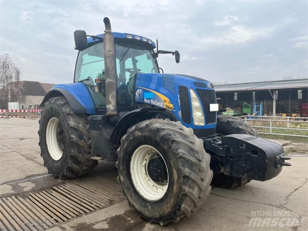 New Holland T8040 Tractoren