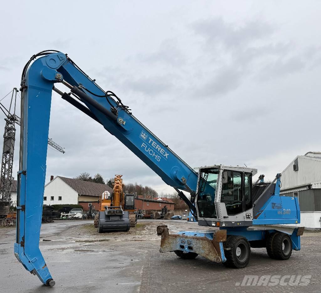 Fuchs MHL 340 Waste / industry handlers