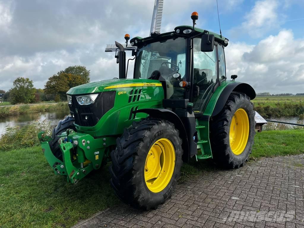 John Deere 6110 R Tractoren