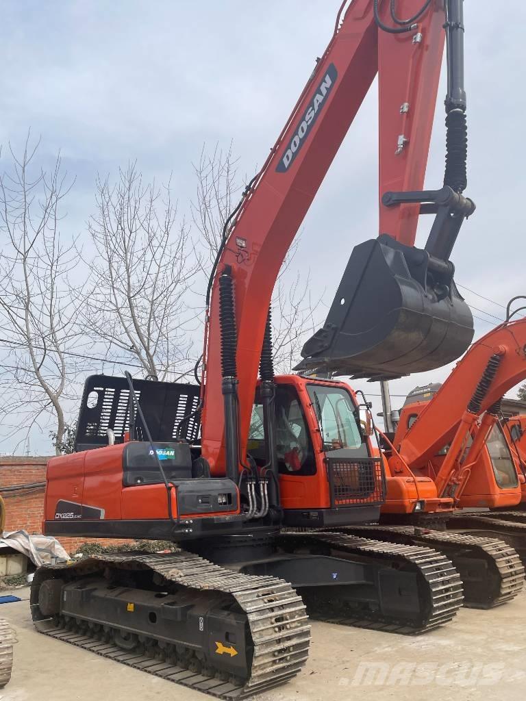 Doosan DX 225 Rupsgraafmachines