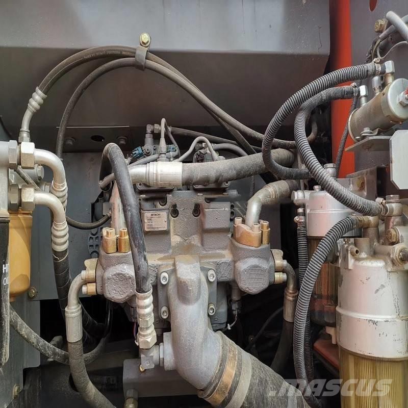 Hitachi ZX 200 Rupsgraafmachines