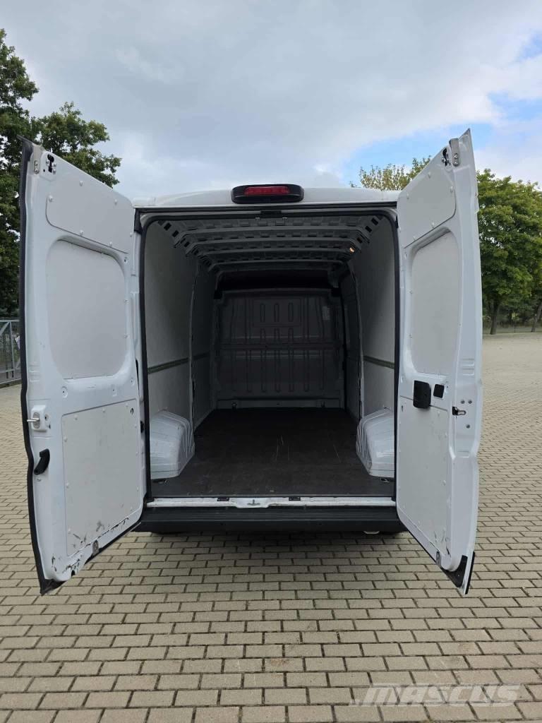 Opel Movano Gesloten bedrijfswagens