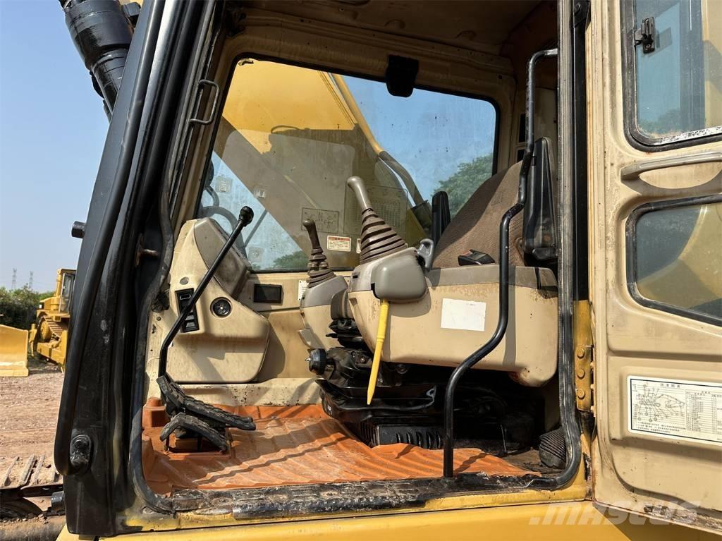 CAT 330 B Rupsgraafmachines
