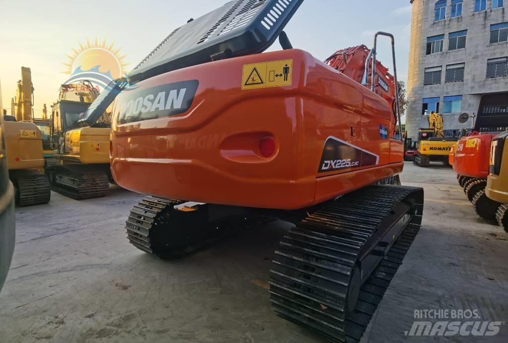 Doosan DX 225 Rupsgraafmachines