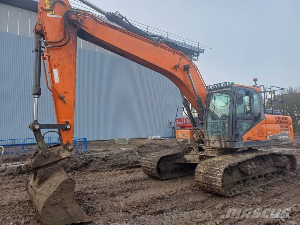Doosan DX 225 LC-5 Rupsgraafmachines