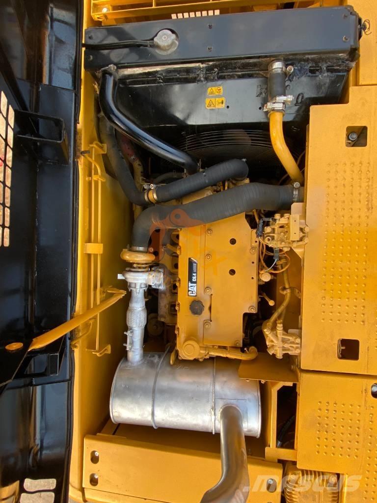 CAT CAT320 D2 Rupsgraafmachines