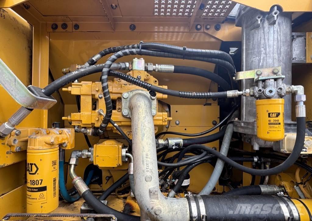 CAT 325 B LN Rupsgraafmachines