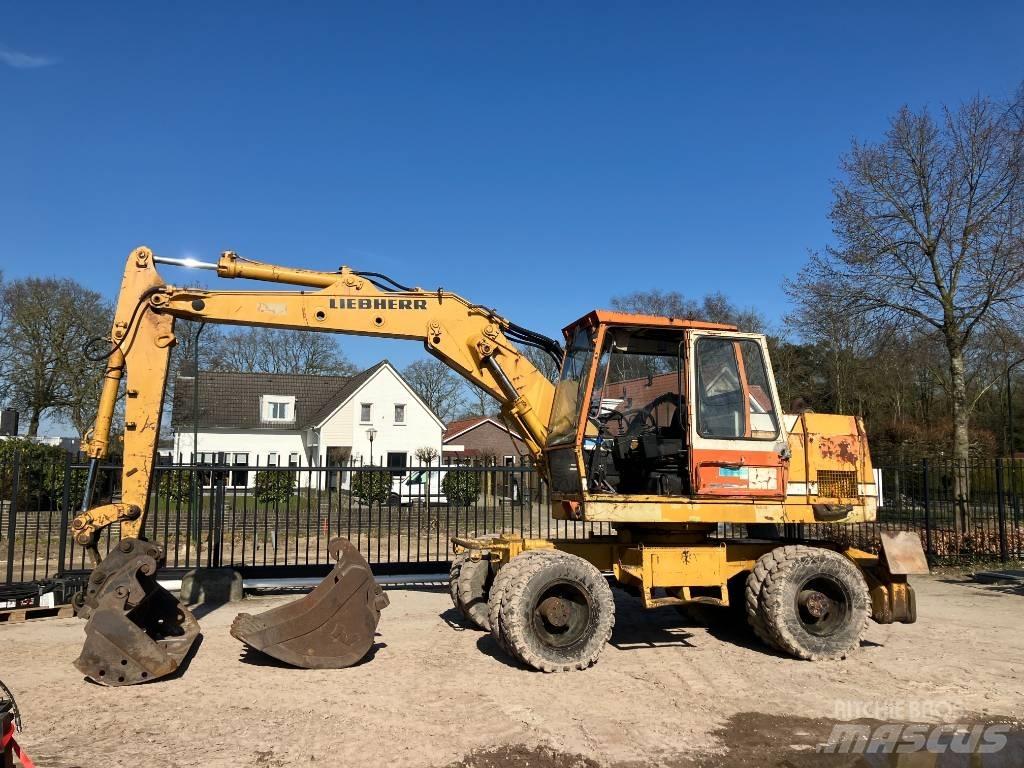 Liebherr A 900 B Wielgraafmachines