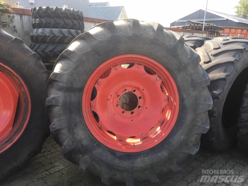 Taurus 20.8 R 38 Banden, wielen en velgen