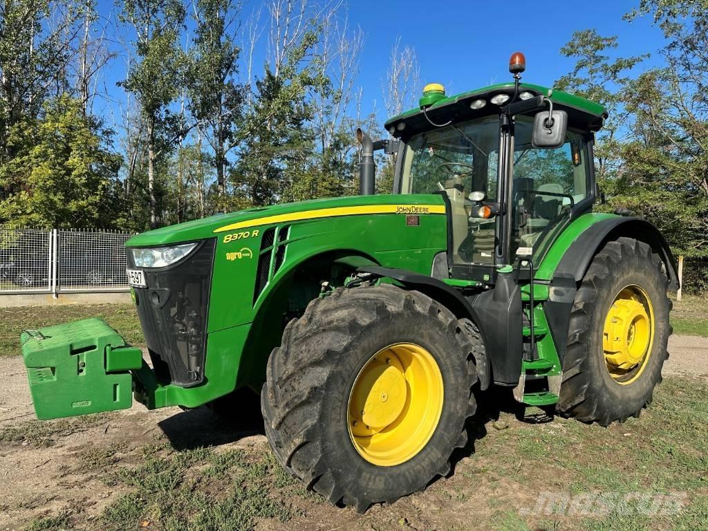 John Deere 8370 R Tractoren