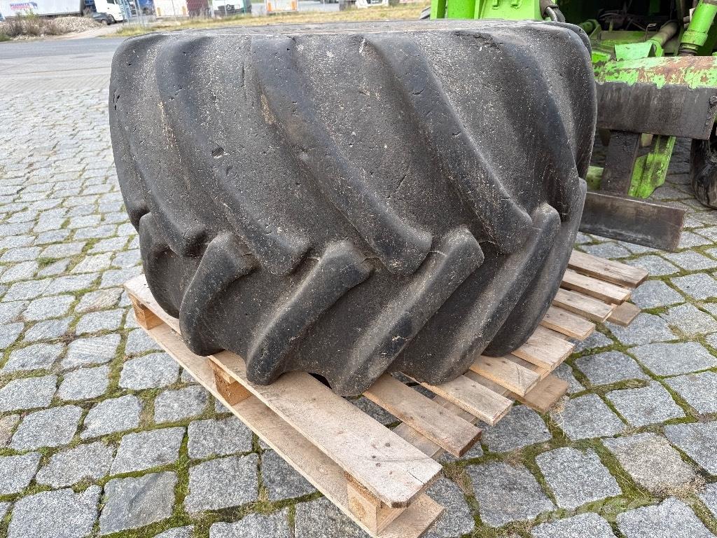 Nokian 710/40-22.5 Banden, wielen en velgen