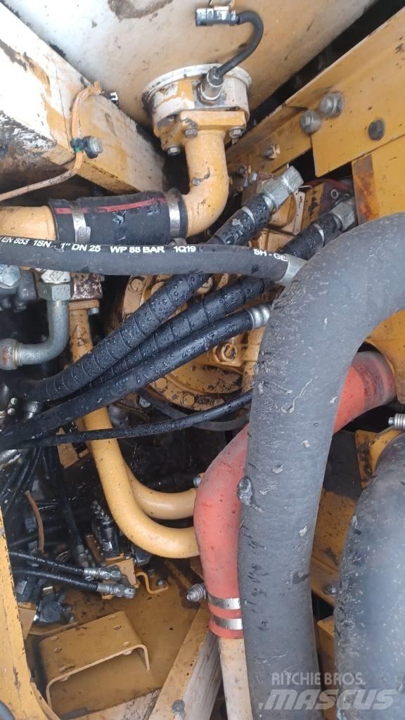 CAT 328 D L Rupsgraafmachines