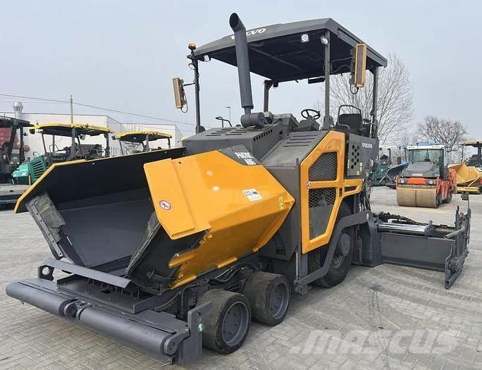 Volvo P 6870C Asfaltafwerkmachines