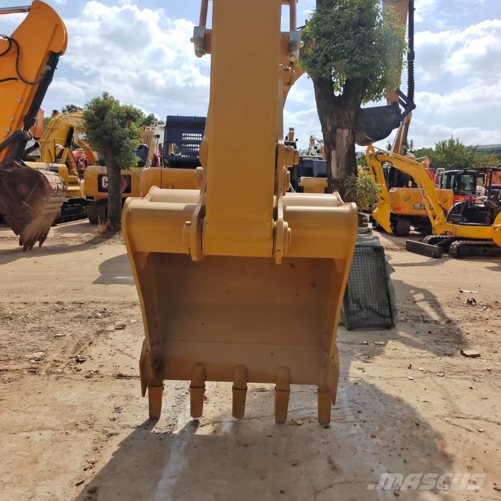 CAT 320 D2 Rupsgraafmachines