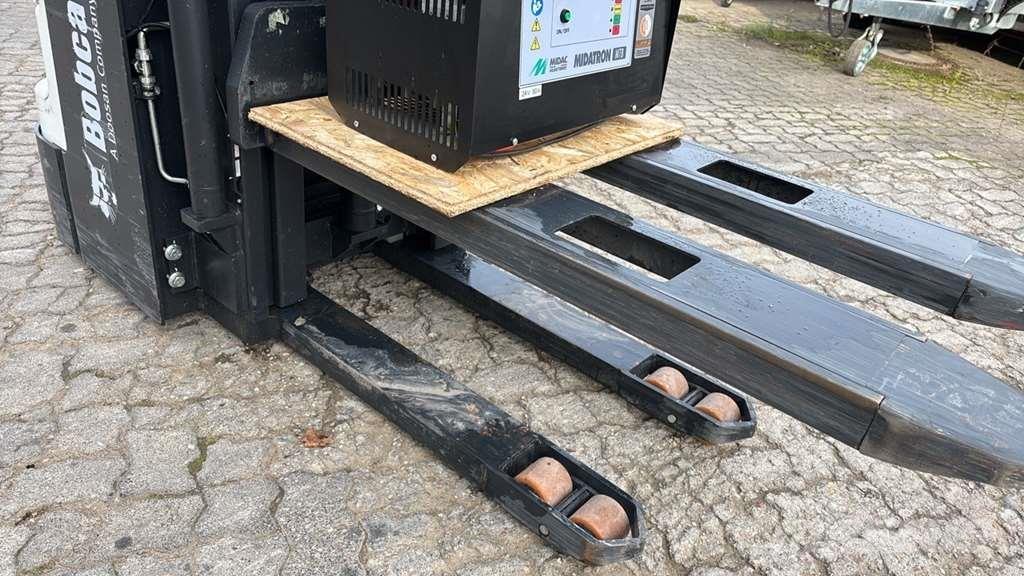 Doosan BSL16N Meeloop stapelaar