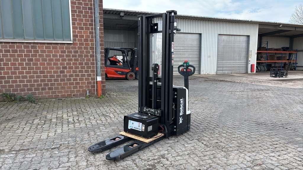 Doosan BSL16N Meeloop stapelaar