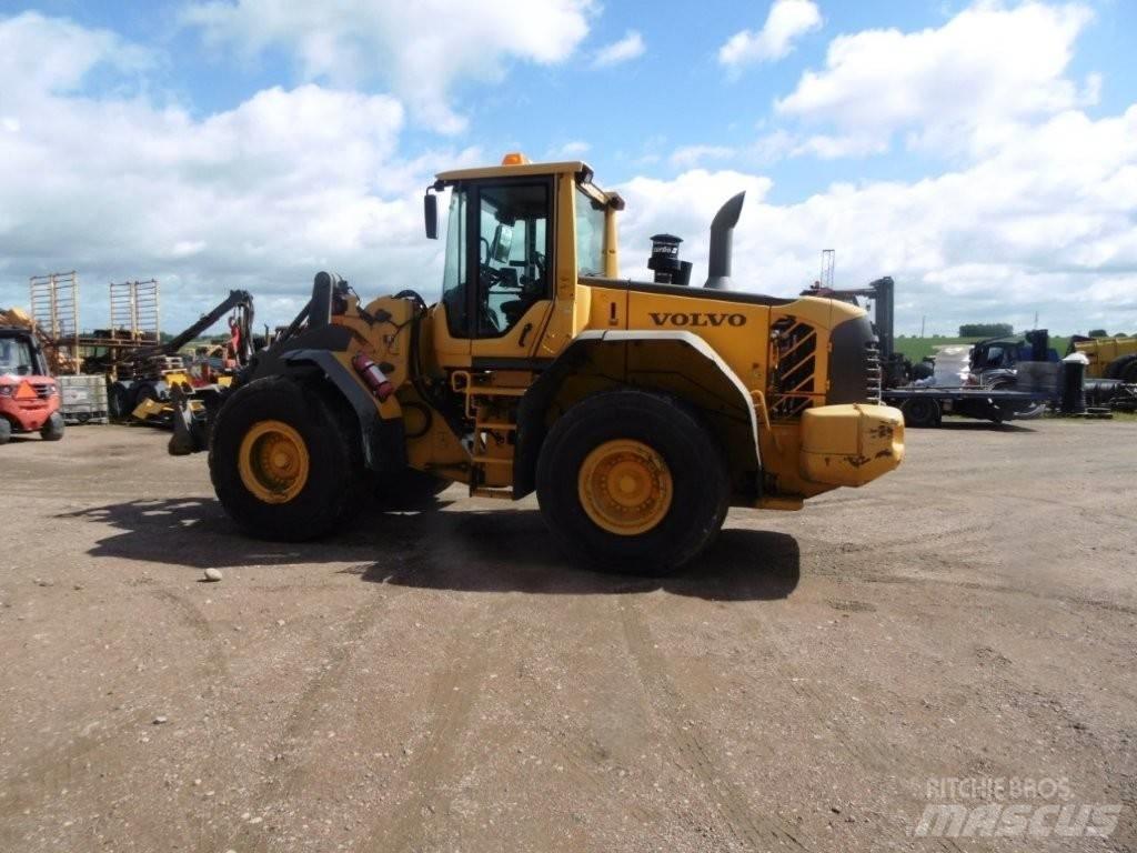 Volvo L 120 F Wielladers