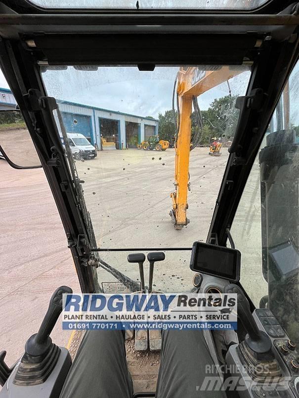 JCB 131 X L Rupsgraafmachines