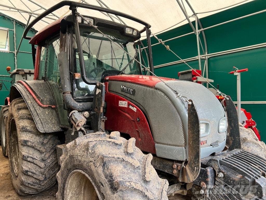 Valtra N 121 Bosbouw tractoren