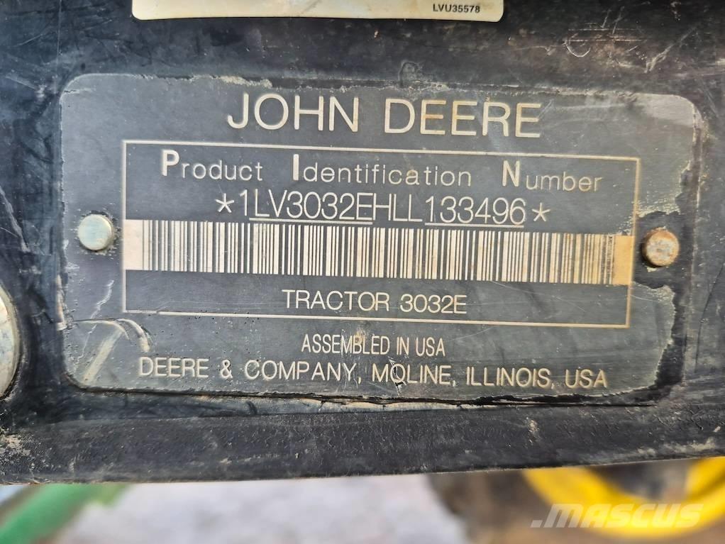John Deere 3032 E Tractoren