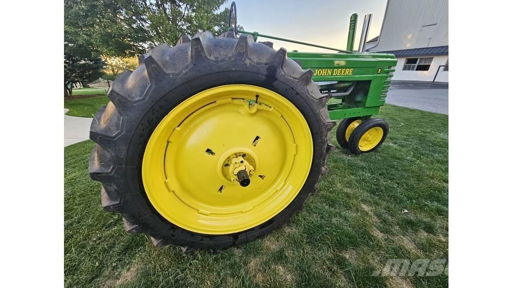 John Deere B Bosbouw graafmachines
