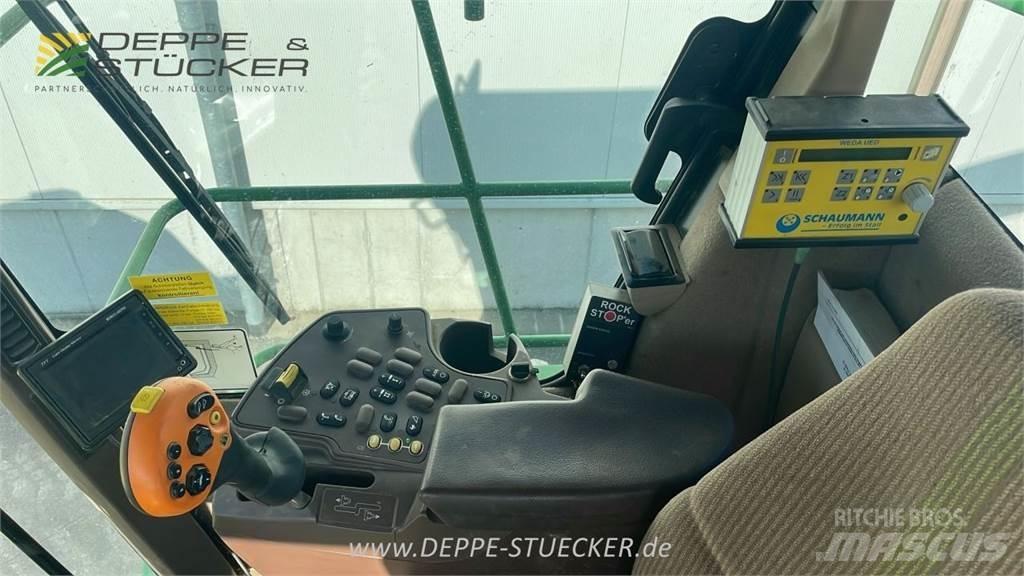 John Deere 7500 Getrokken veldhakselaar