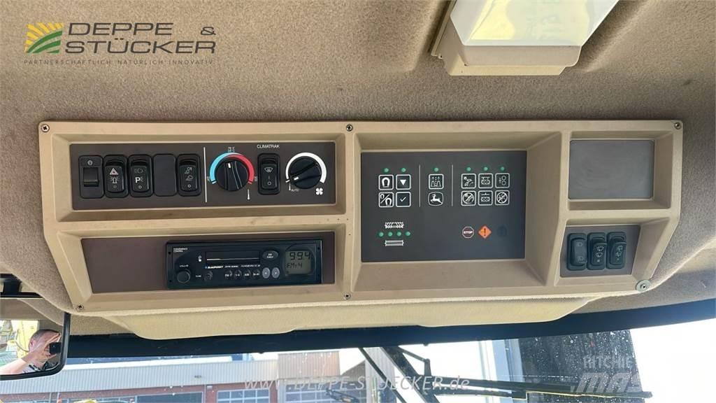 John Deere 7500 Getrokken veldhakselaar