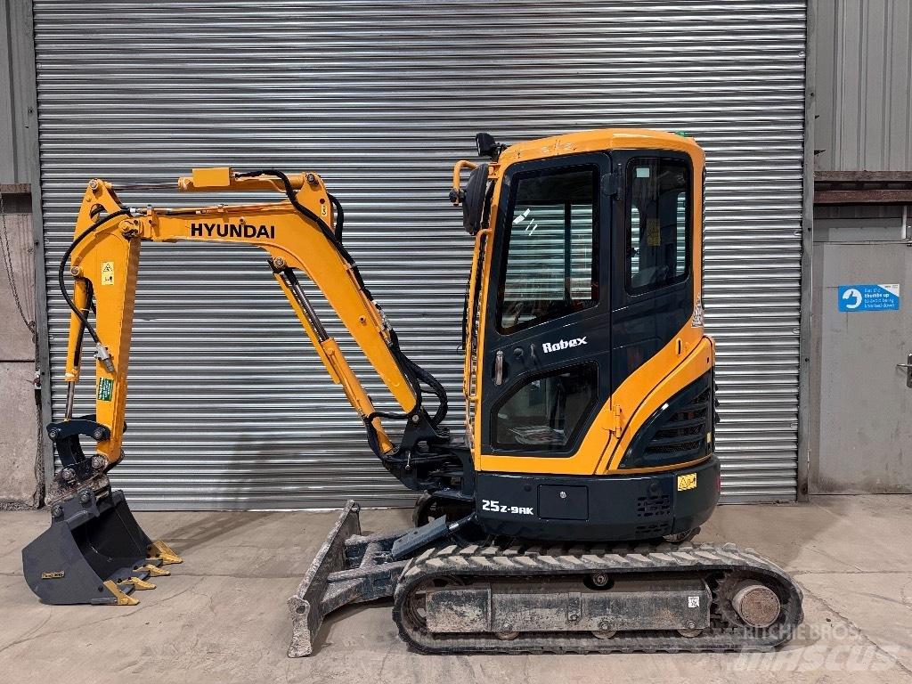 Hyundai R25Z-9 AK Minigraafmachines < 7t