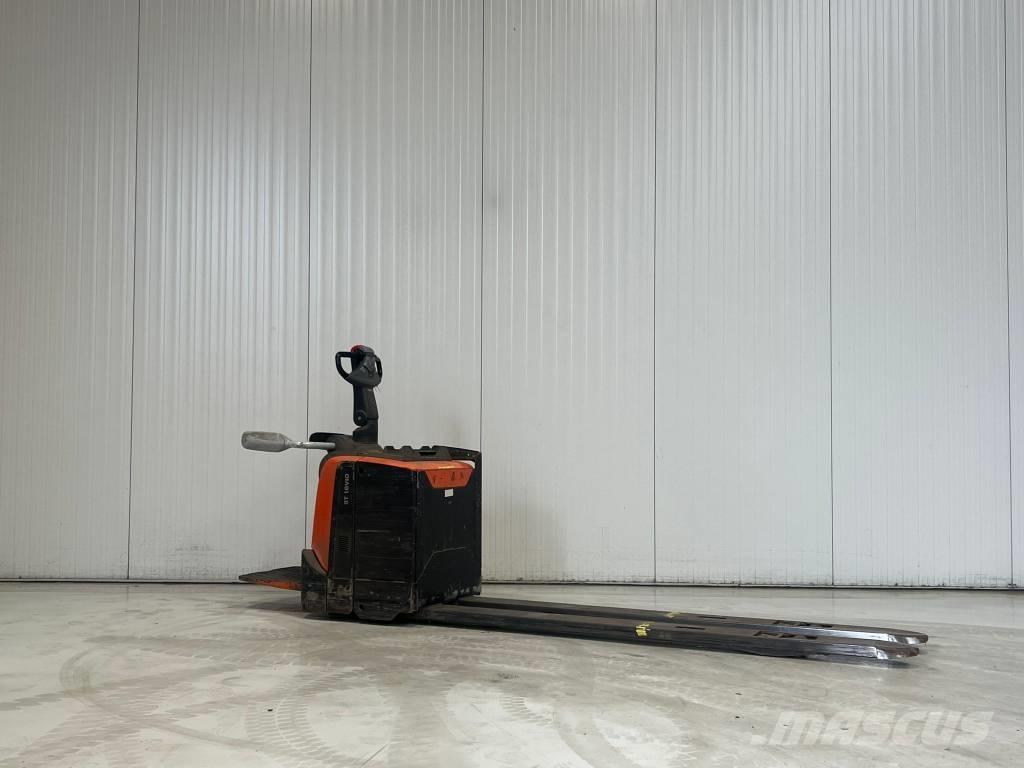 BT LPE250 Pallettruck met meerij platform