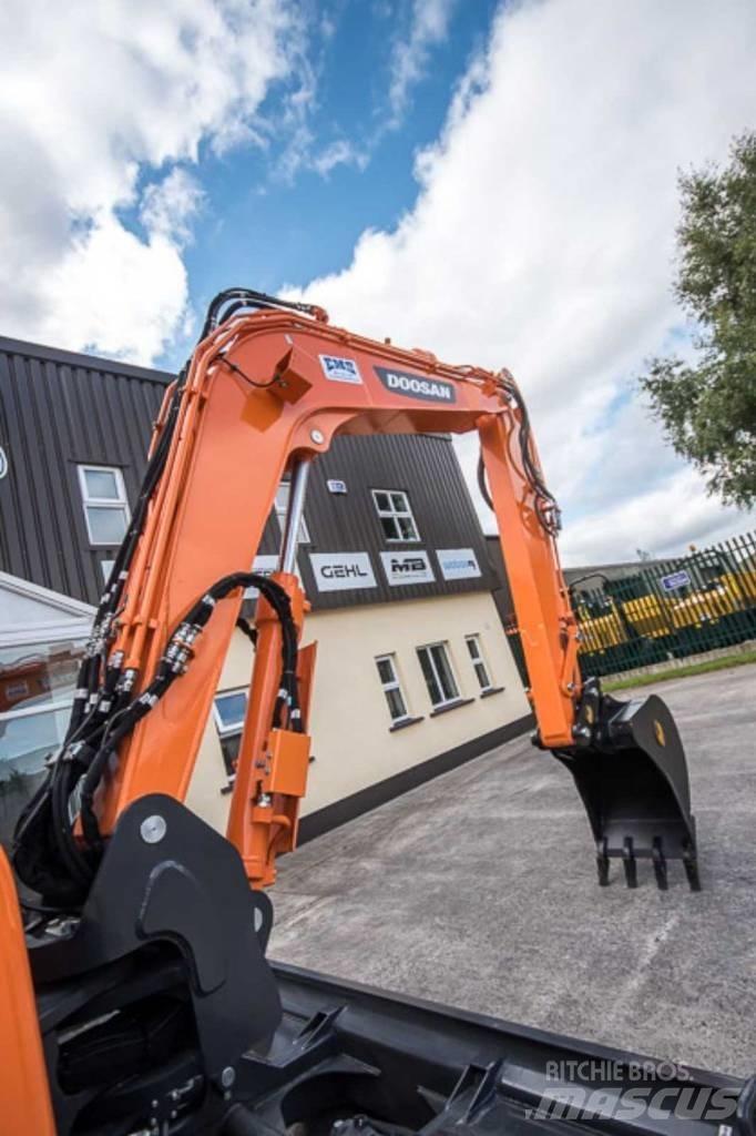 Doosan DX 85 R Midigraafmachines 7t - 12t
