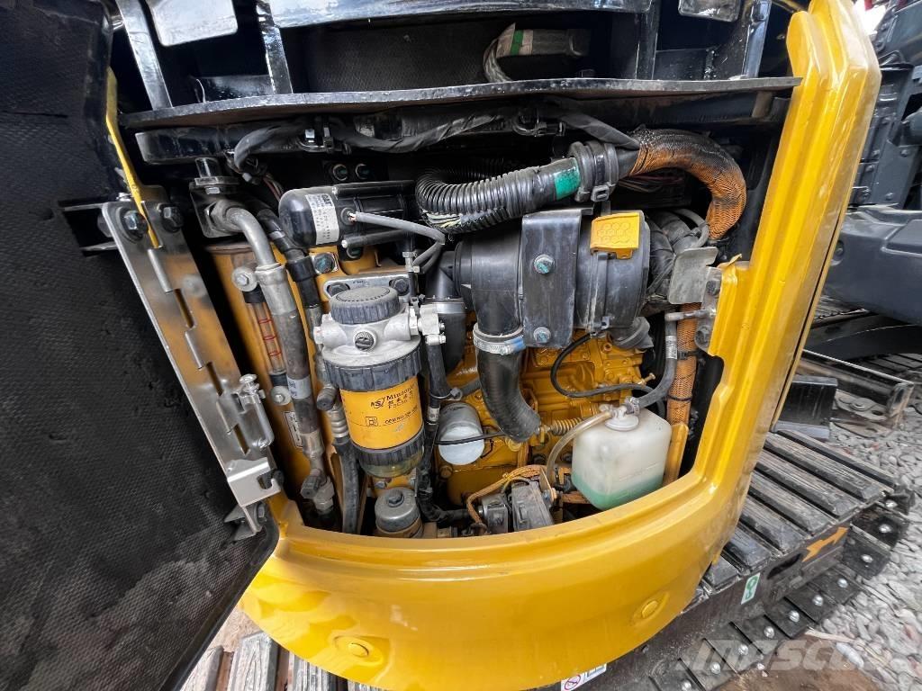 CAT 302 Rupsgraafmachines