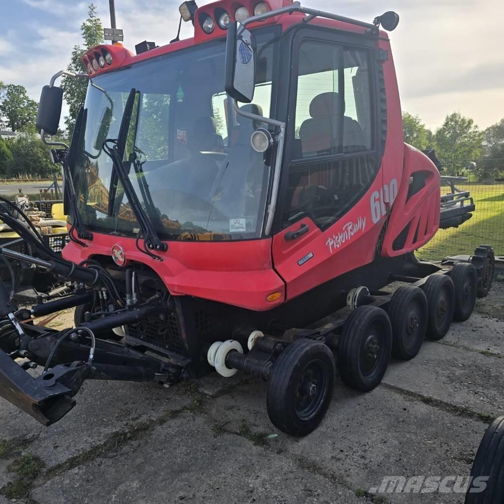 Kässbohrer PB 600 Sneeuwschuivers en -ruimers